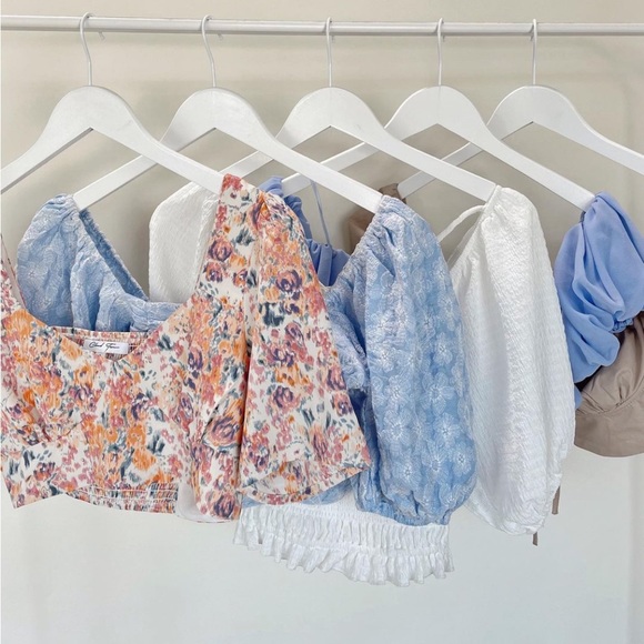 Lane 201 floral crop top - Picture 2 of 5